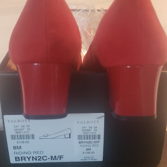 Red pumps - Picture 1 of 8